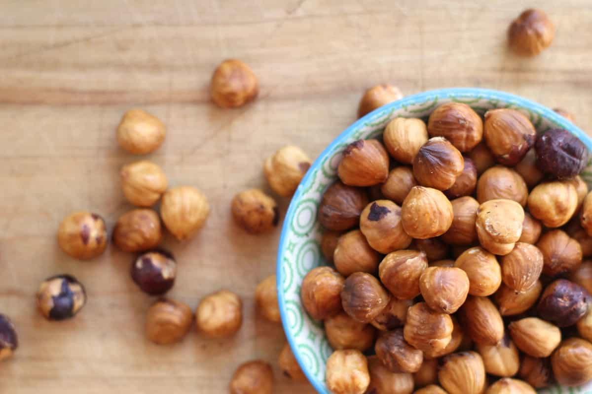 Specification of skinless hazelnuts