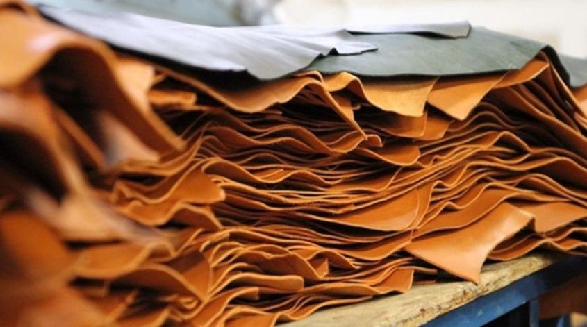 The main reasons for the decline in the German leather industry