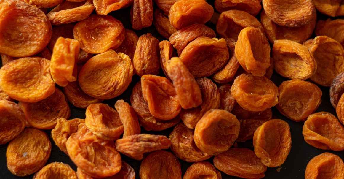 Dried apricot with seed