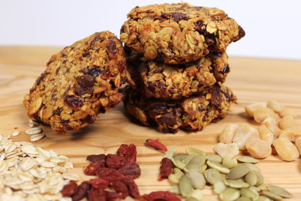 Quick oats oatmeal cookies with raisins