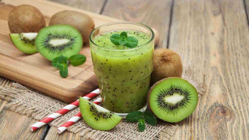 KIWI SKIN IS IDEAL FOR SNACKING