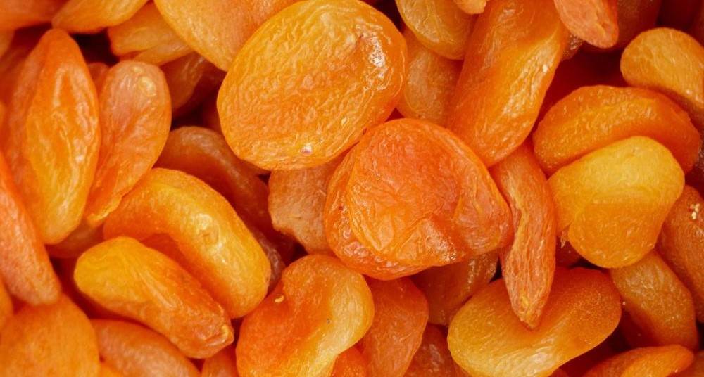 Dried apricot taste