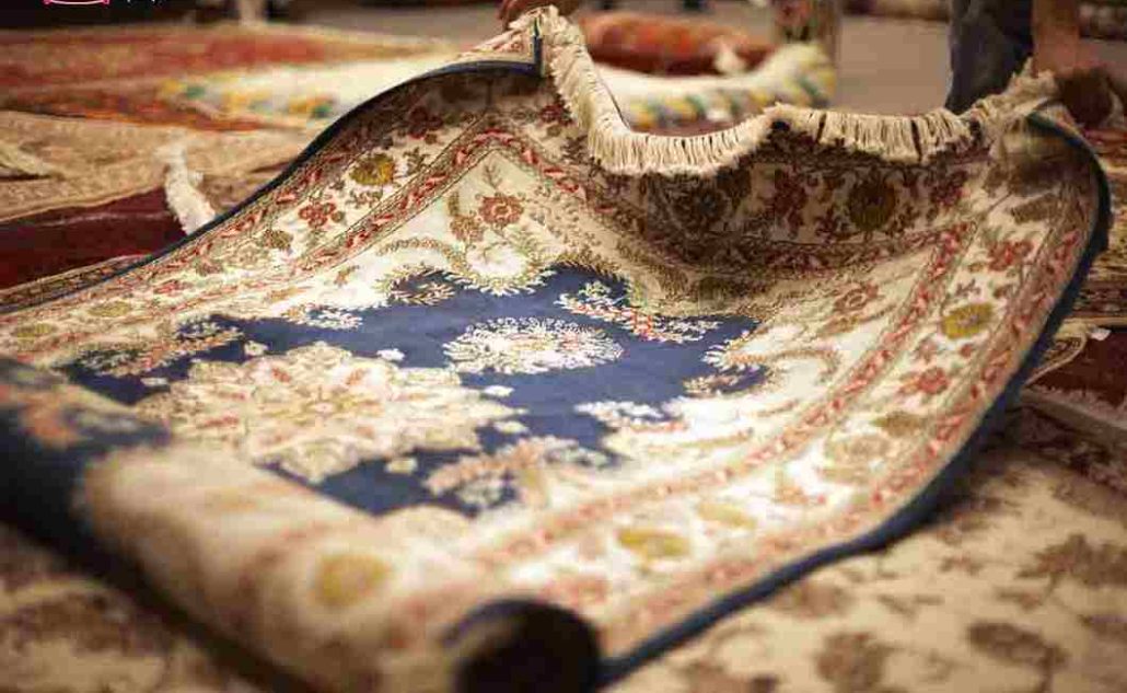 Secondhand silk carpets