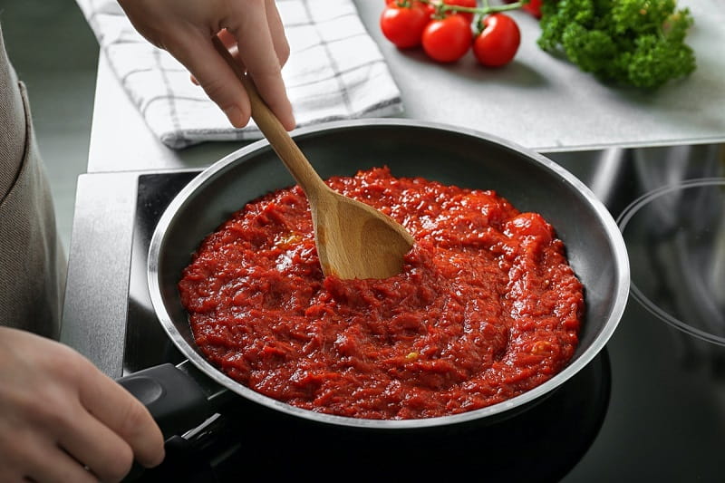 Good quality canned tomato paste