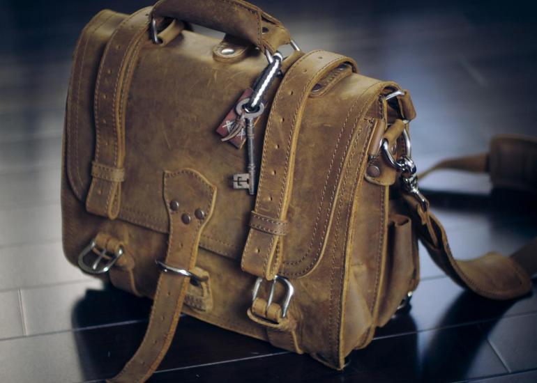 leather bags company