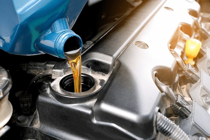 Engine oil guide
