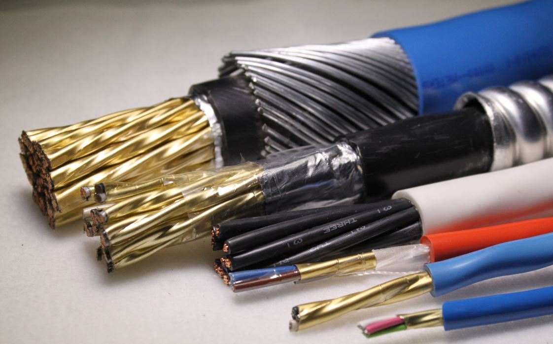 The difference between wire and electric cable 1
