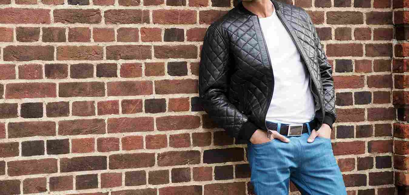 Set a Women’s Leather Jacket with Other Clothes