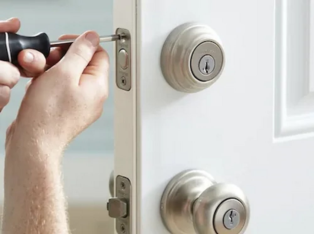 Anti theft door knob