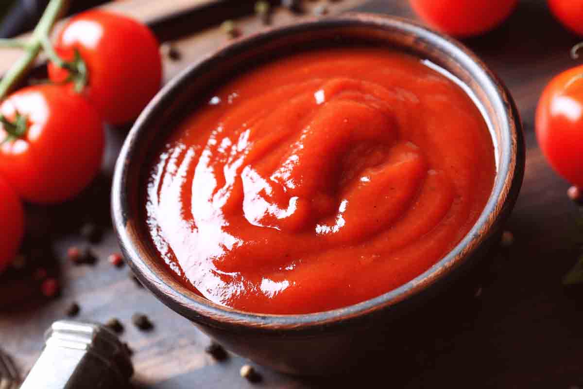 tomato sauce or paste for chili