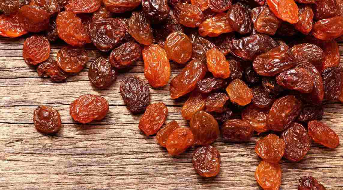 How many raisins to eat daily during pregnancy