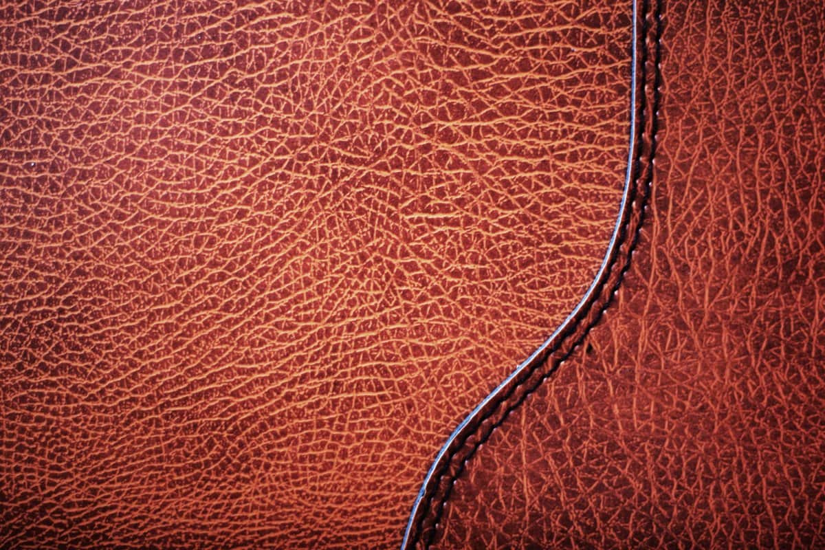 Cowhide leather Vs. Faux Leather