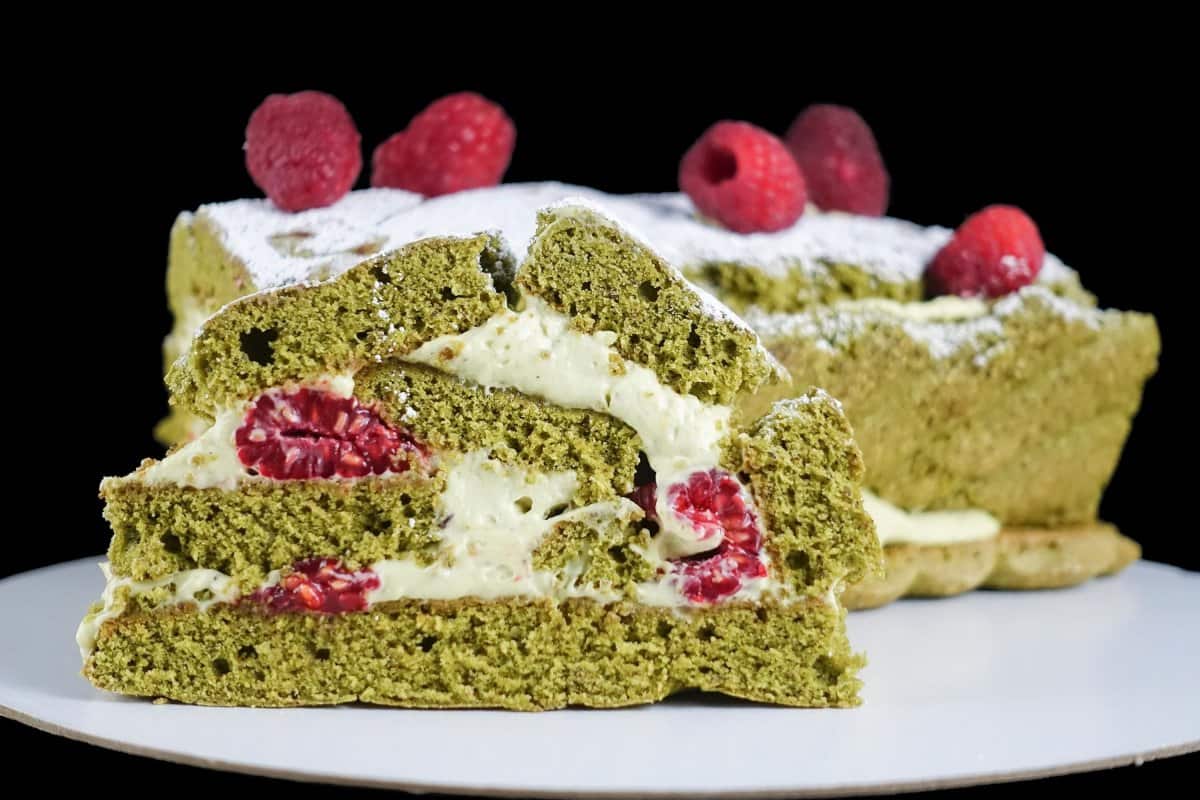 Can salted pistachio nuts be used in a cake?