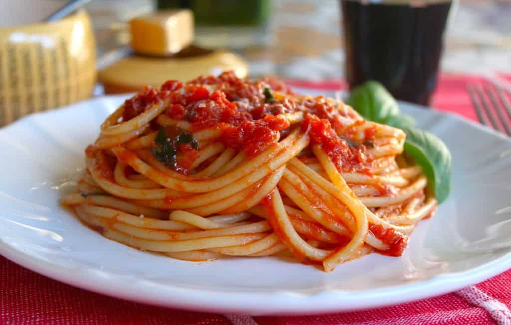 difference between marinara and spaghetti