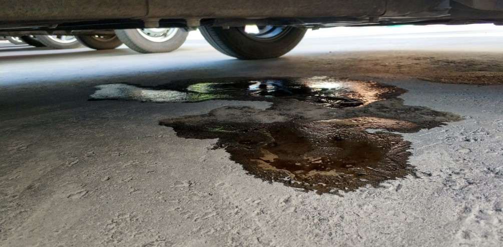 Engine oil leak