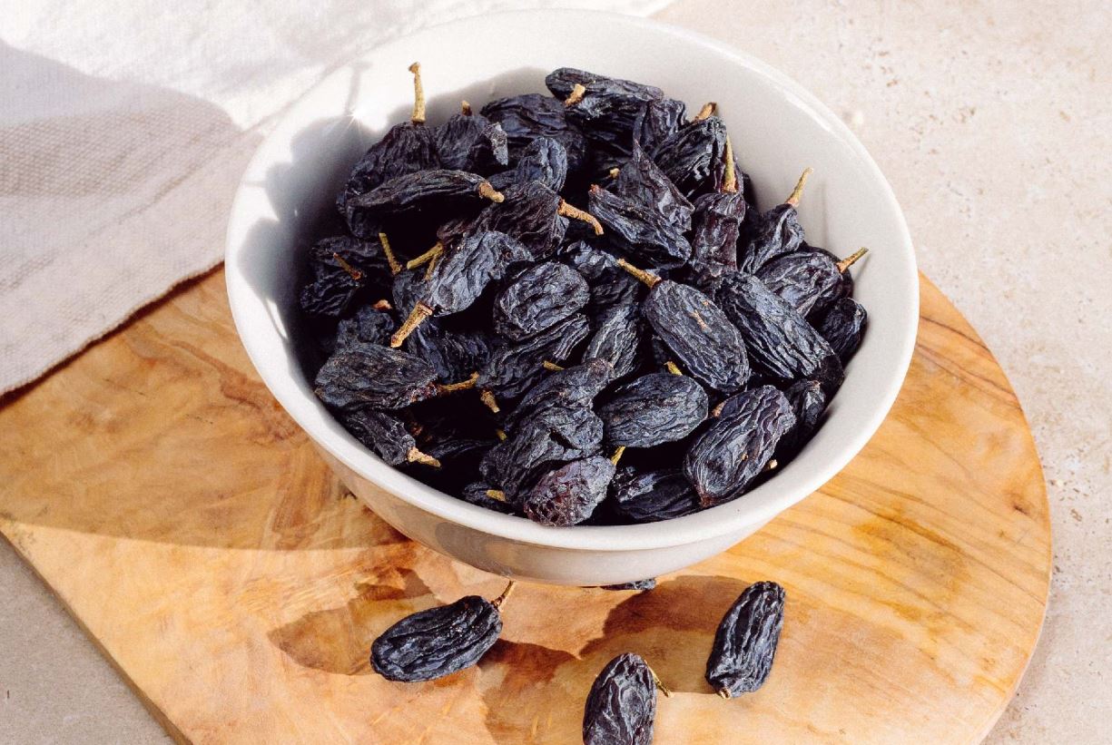 Black raisins meaning in Tamil