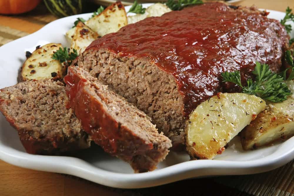 Easy meatloaf recipe with tomato sauce