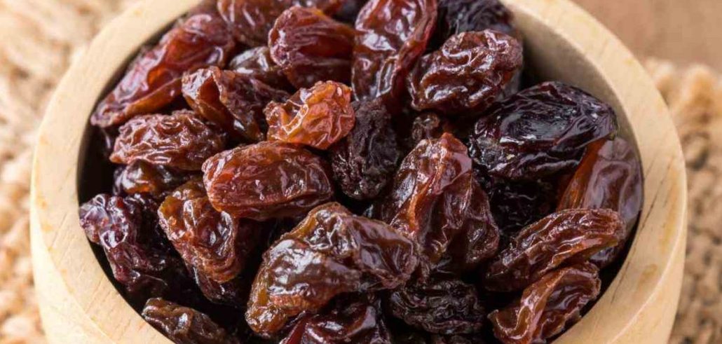 black raisins good for health