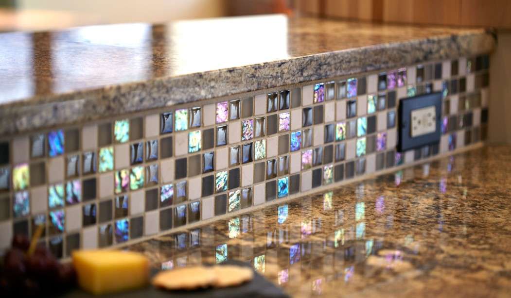 Glass mosaic tiles manufacturers