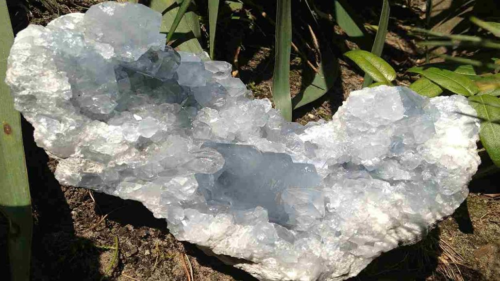 quartz crystal stone chakra
