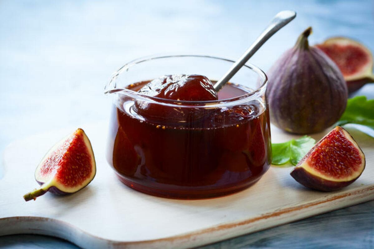 Dried fig jam with walnuts