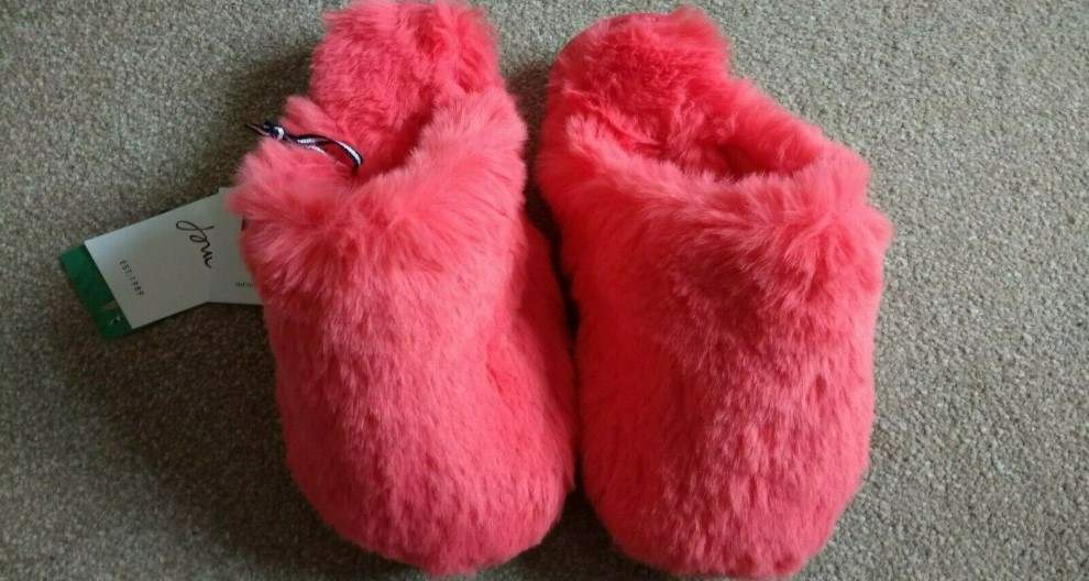 oofos slippers