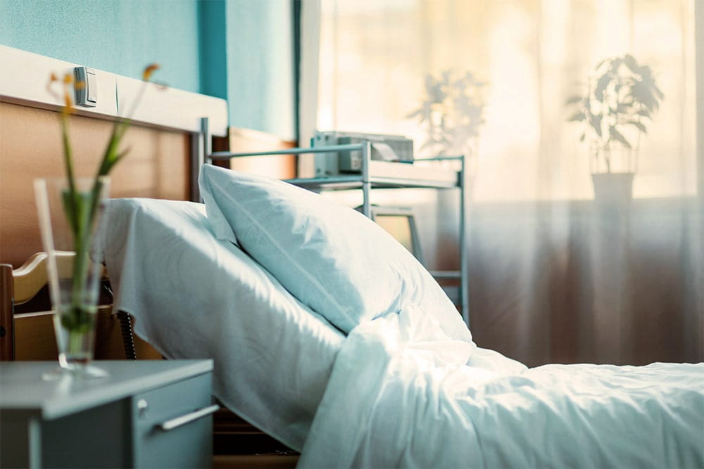 Kate Beckinsale Hospital Bed