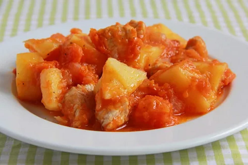 italian potatoes in tomato sauce