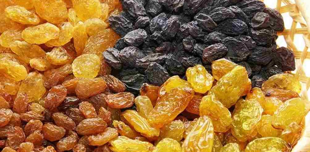 are black raisins healthy