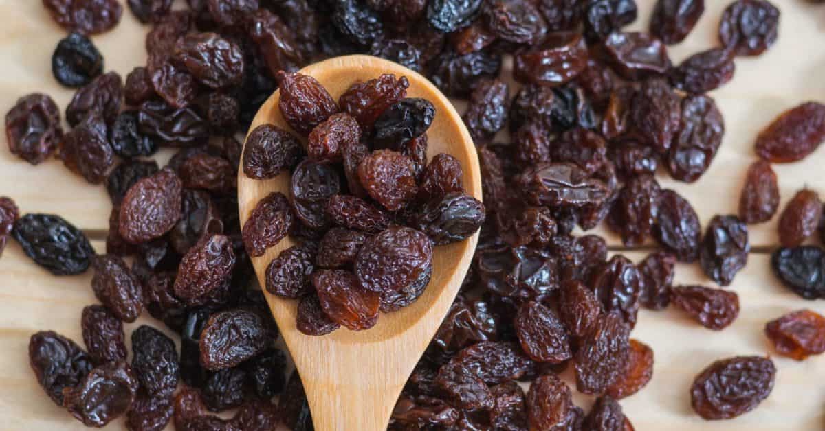 Raisins vs black raisins
