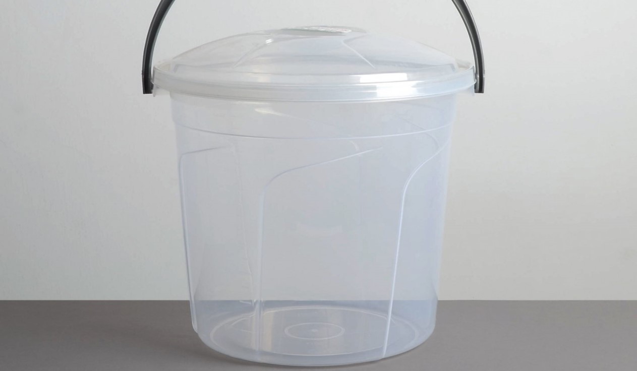 plastic bucket with lid wilko