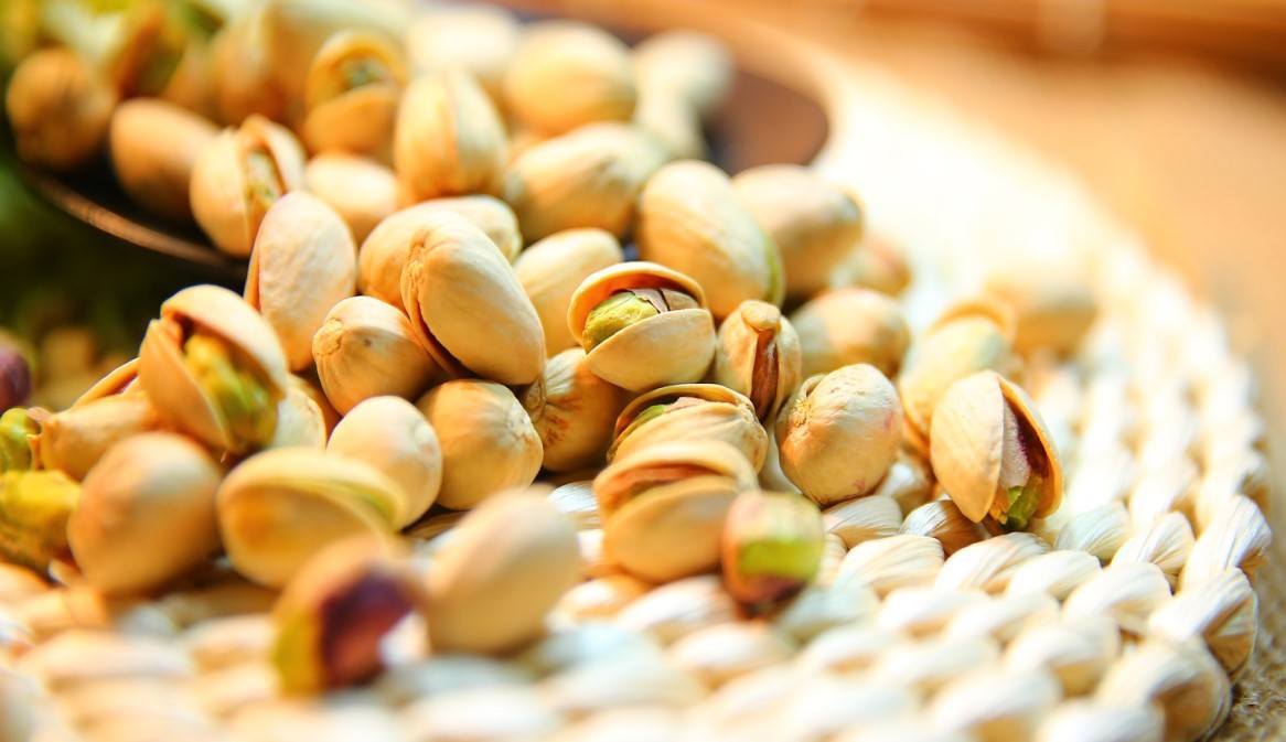 GENERAL EFFECTS OF PISTACHIOS ON HEALTH