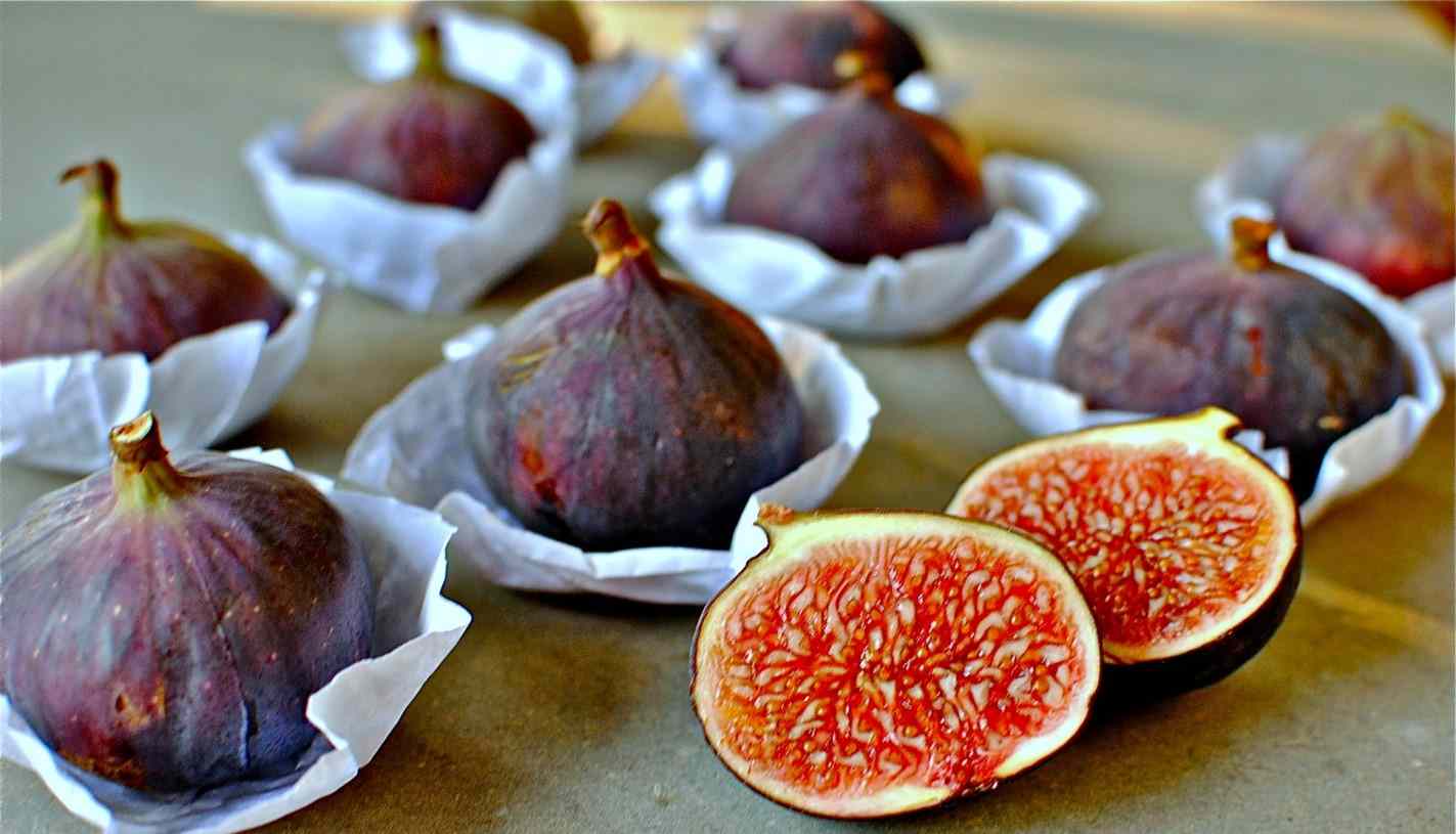 How to eat black mission figs
