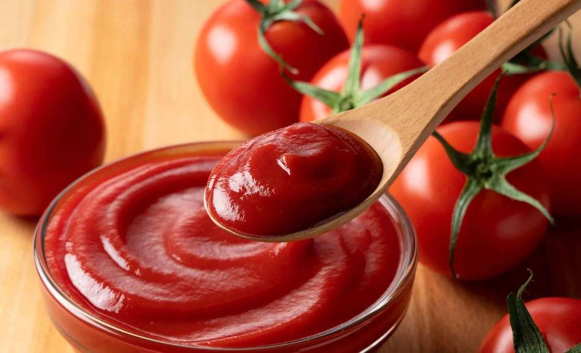 Amore tomato paste tube