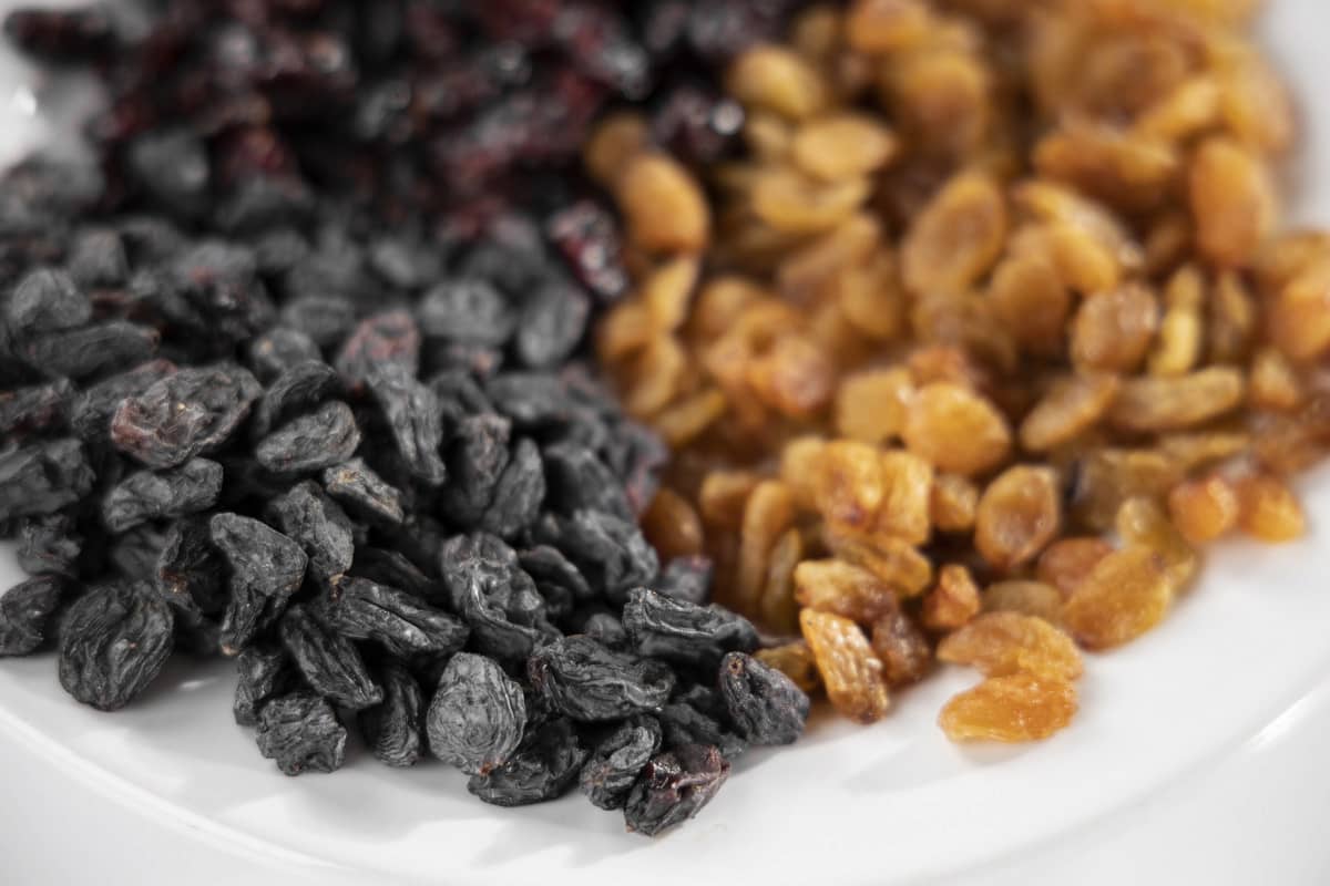fried black raisins