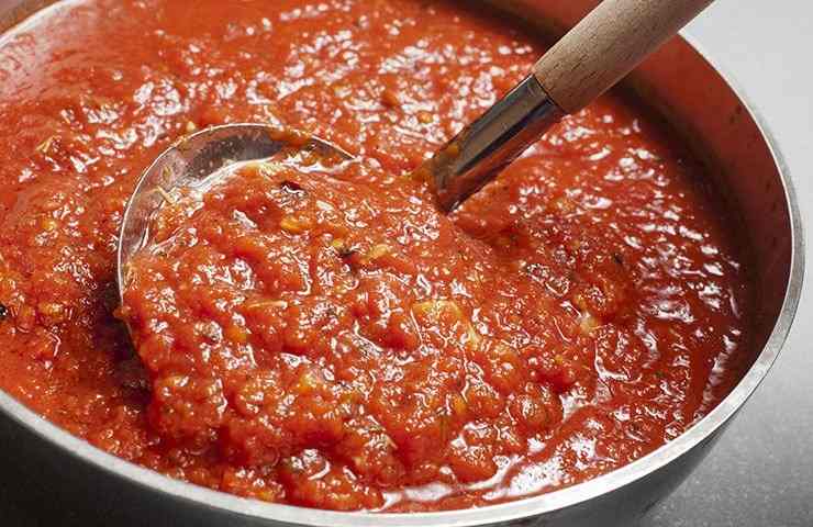 How to make tomato paste quick