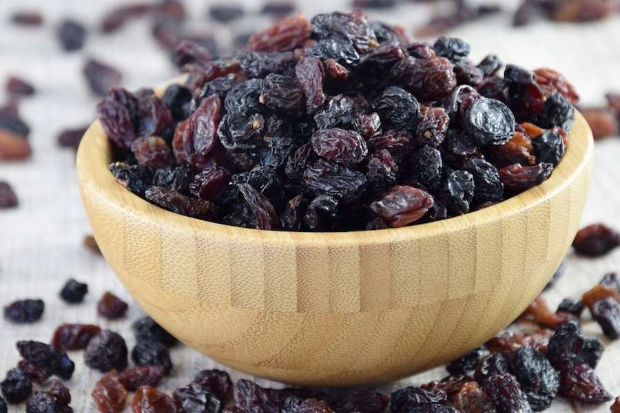 medicinal uses of black raisins