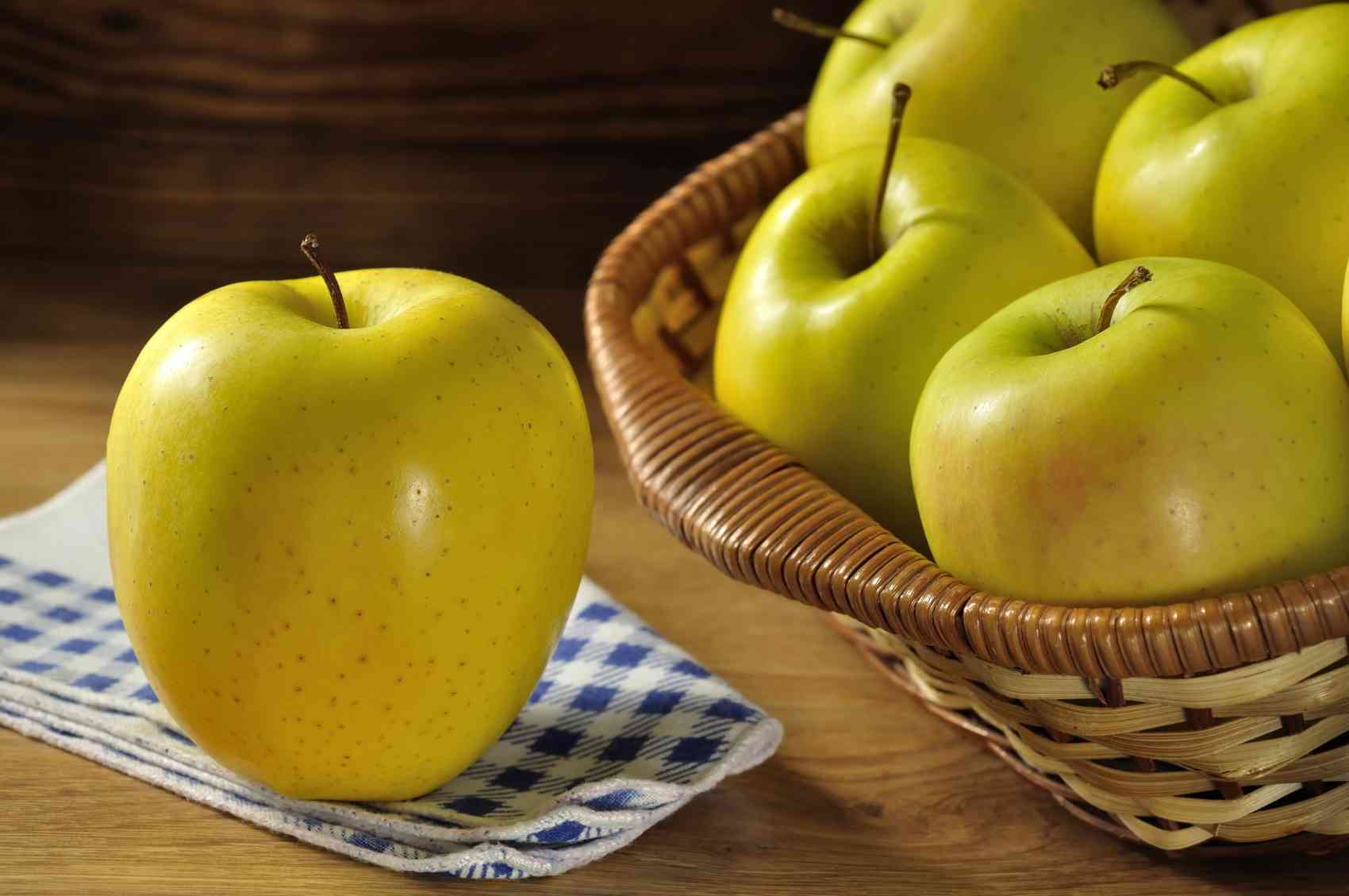Golden delicious apples benefits