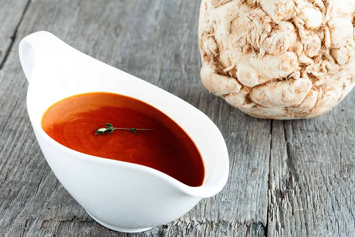 What does tomato paste do for spaghetti sauce
