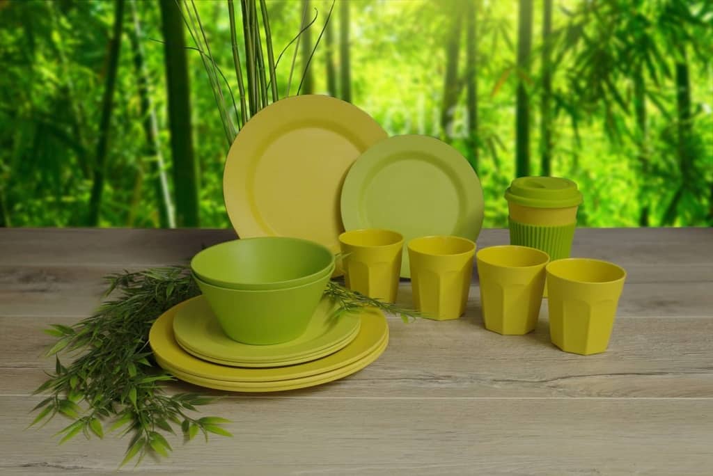 plastic dinnerware for outdoors