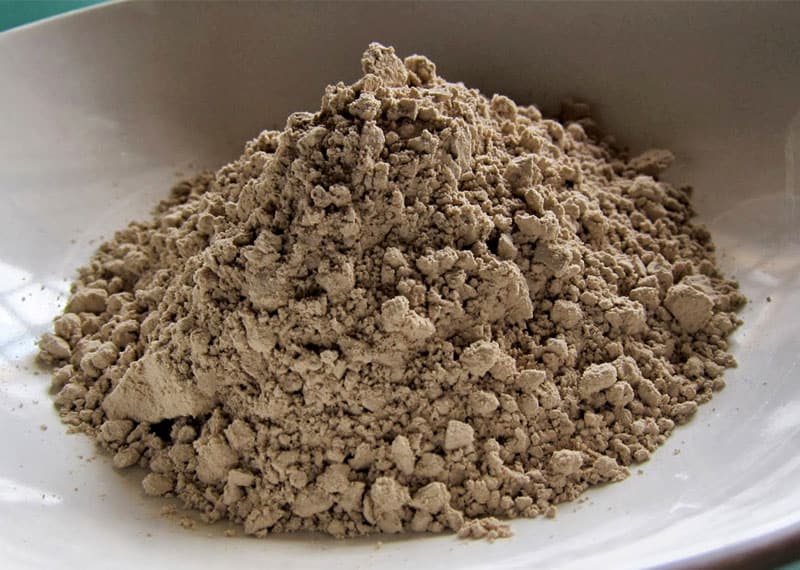 Bentonite powder for ponds