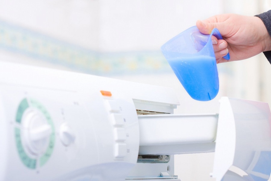best laundry detergent for grease and oil