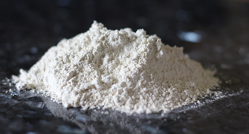 Bentonite powder for piling