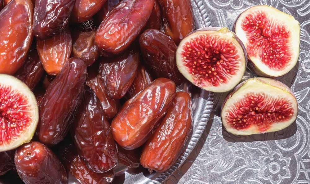 Difference between figs and dates taste