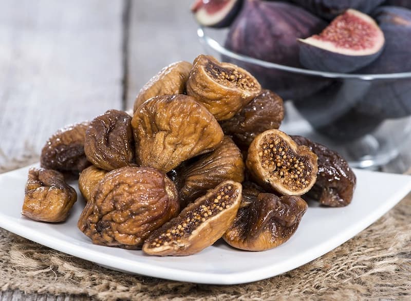 1 small dried fig protein