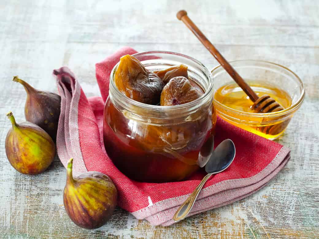 Fresh fig jam with honey