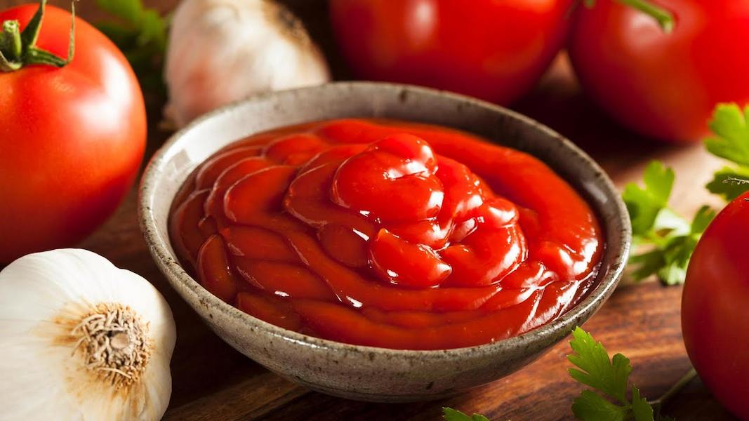 how to caramelize tomato paste