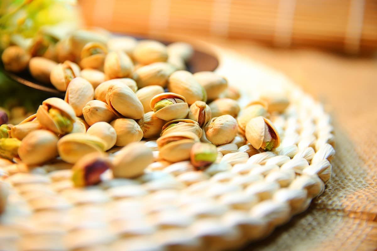 PISTACHIOS AND BELLY FAT