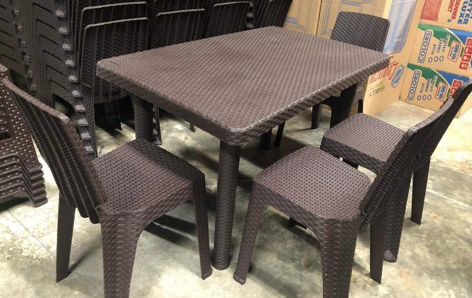 Round plastic tables and chairs