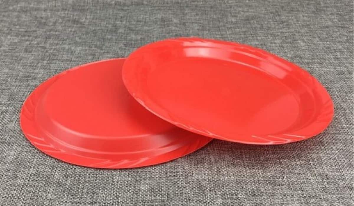 buy plastic dinnerware